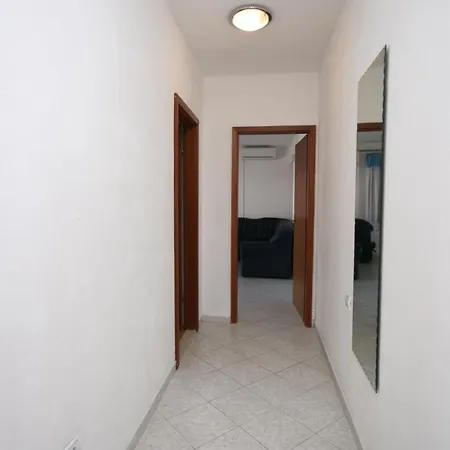 Apartman With Parking Space Rastici, Ciovo - 2794 *