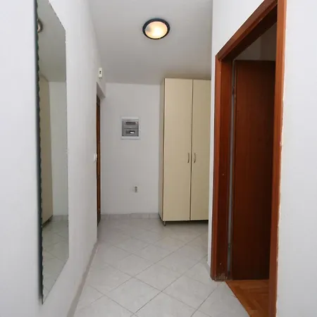Apartman With Parking Space Rastici, Ciovo - 2794 *