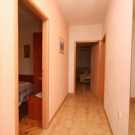 With Parking Space Rastici, Ciovo - 2794 Трогір