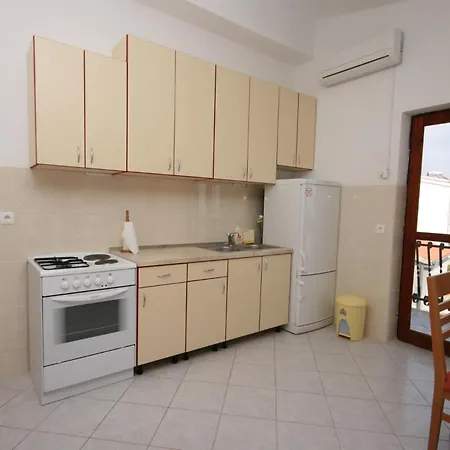 Апартаменти With Parking Space Rastici, Ciovo - 2794 *