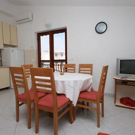 Апартаменти With Parking Space Rastici, Ciovo - 2794 Трогір