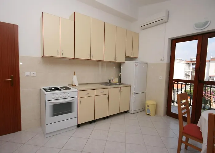 Apartman With Parking Space Rastici, Ciovo - 2794 *