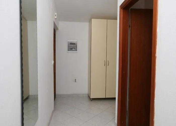 Apartman With Parking Space Rastici, Ciovo - 2794 *