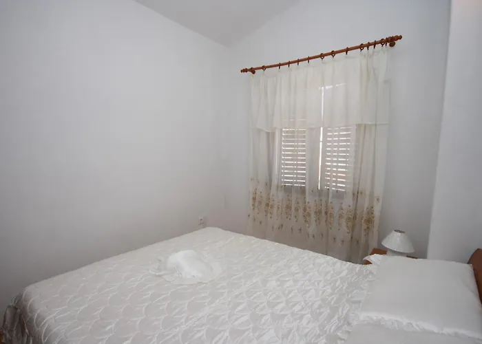 Apartman With Parking Space Rastici, Ciovo - 2794 *